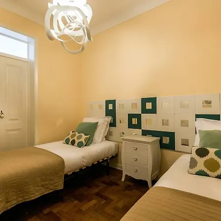 Cozy 3 Beds 7 Min To Metro * Lisboa