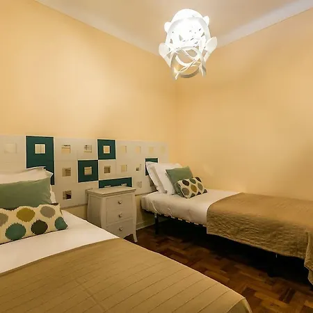 Cozy 3 Beds 7 Min To Metro Apartamento